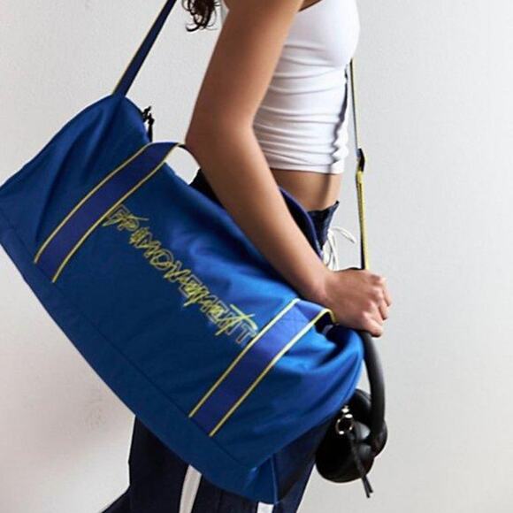Free People Movement Blue Gym Duffle Bag NWT - Picture 10 of 11
